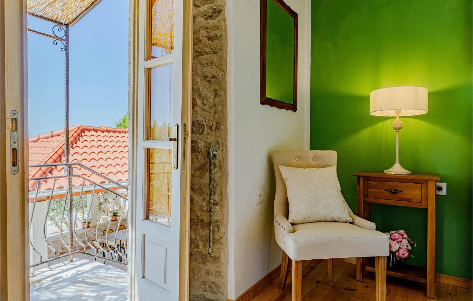 2 Bedroom Lovely Home In Blato Blato  Екстериор снимка